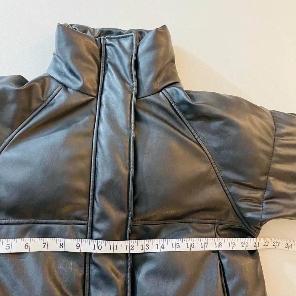 Topshop Faux Leather Cropped Puffer Jacket Women Size 2 Color Black Pockets - Picture 14 of 16